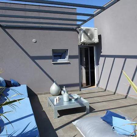 House S By Guide Вилла *