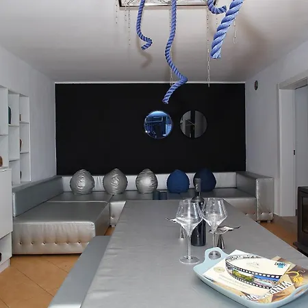 House S By Guide *