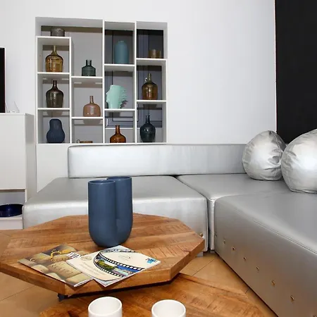 House S By Guide *