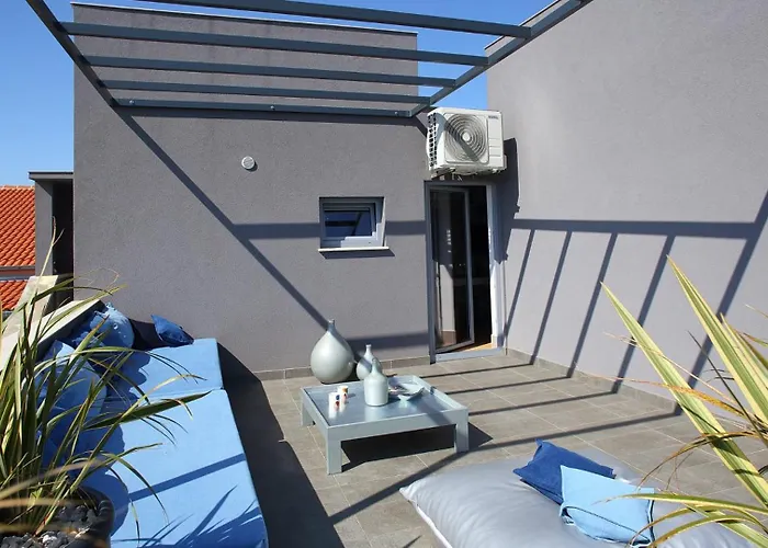 House S By Guide Villa *