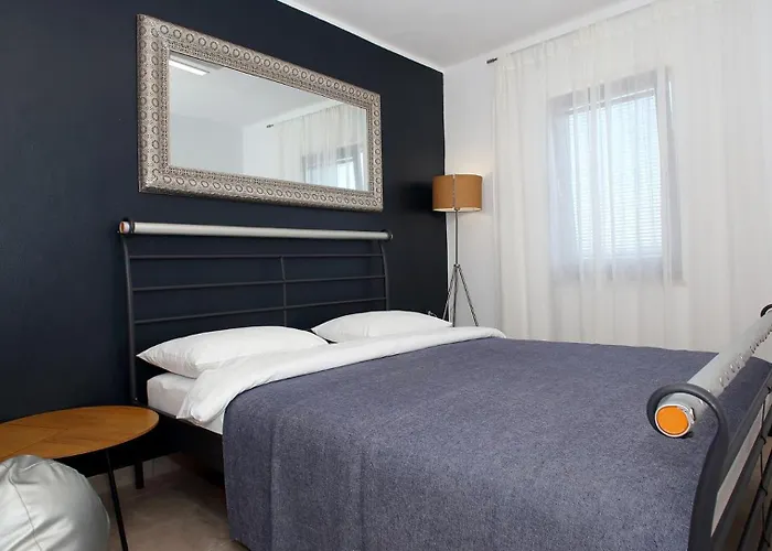 House S By Guide Вилла *