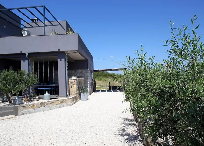 Vila House S By Guide